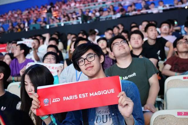 在中河道与 在中河道与