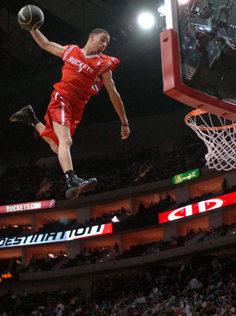 球转播权交 球转播权交